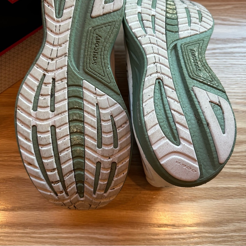 Saucony Men’s Running Shoes Ride 18, like new - Picture 6 of 7